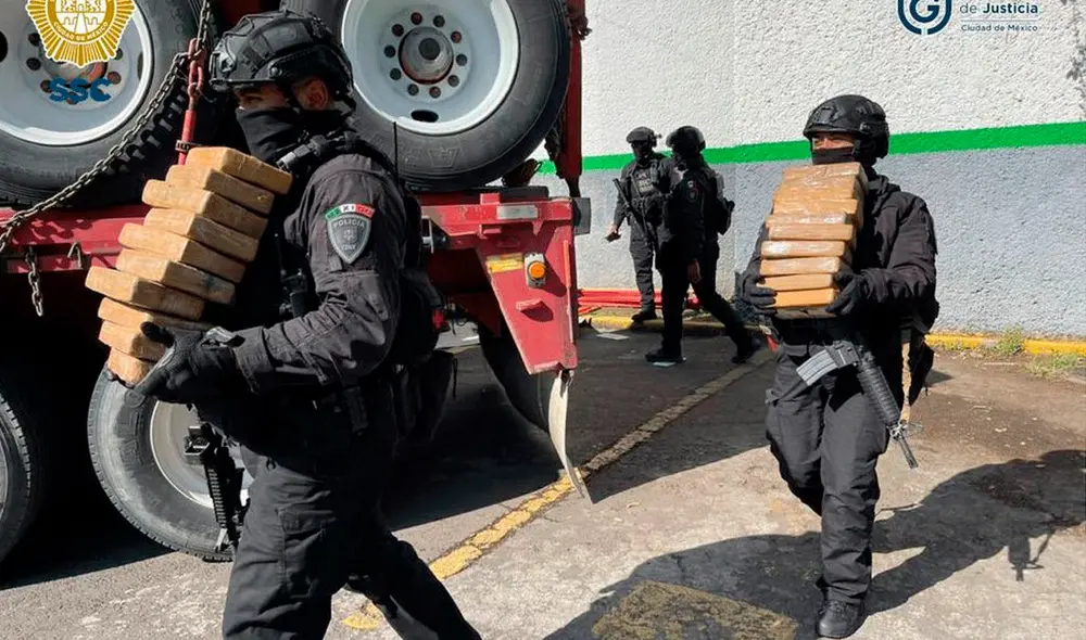 Según las primeras investigaciones, el cargamento tiene su origen en Colombia y fue trasladado por mar hasta Puerto Escondido (estado de Oaxaca), en el Pacífico sur. Foto: SSC CDMX Según las primeras investigaciones, el cargamento tiene su origen en Colombia y fue trasladado por mar hasta Puerto Escondido (estado de Oaxaca), en el Pacífico sur. Foto: SSC CDMX