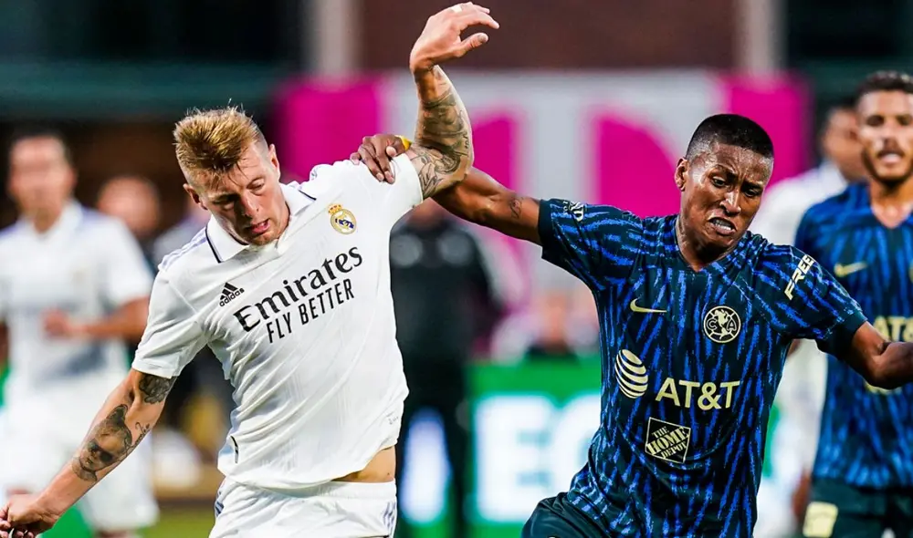 Toni Kroos y Pedro Aquino. Foto: Club América/Twitter Toni Kroos y Pedro Aquino. Foto: Club América/Twitter