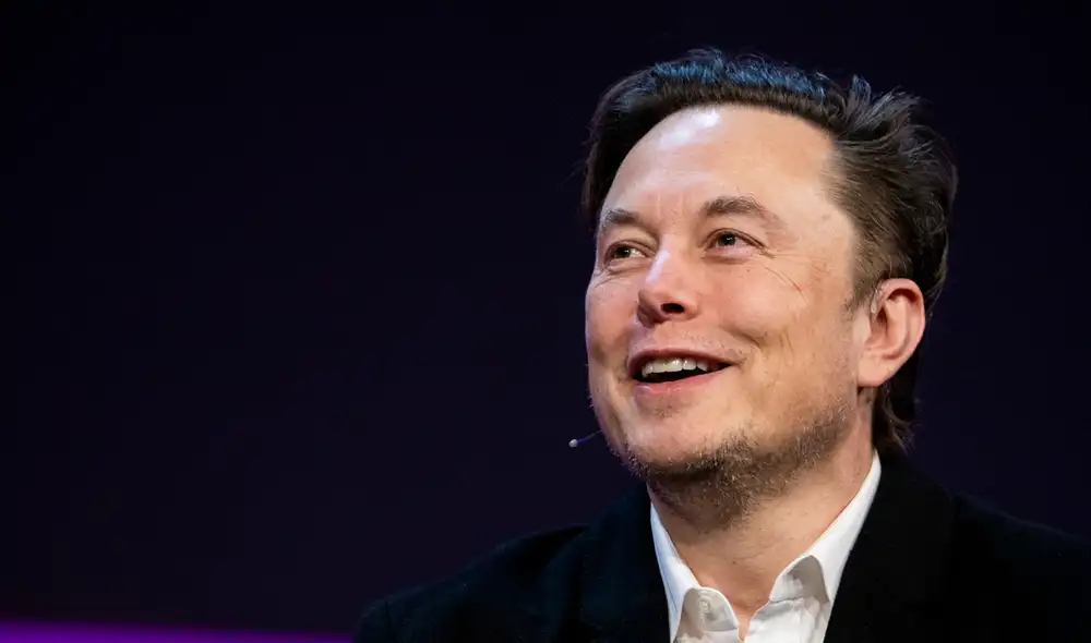 El multimillonario Elon Musk invitó a los empresarios a apostar por la refinería del litio. Foto: AFP El multimillonario Elon Musk invitó a los empresarios a apostar por la refinería del litio. Foto: AFP