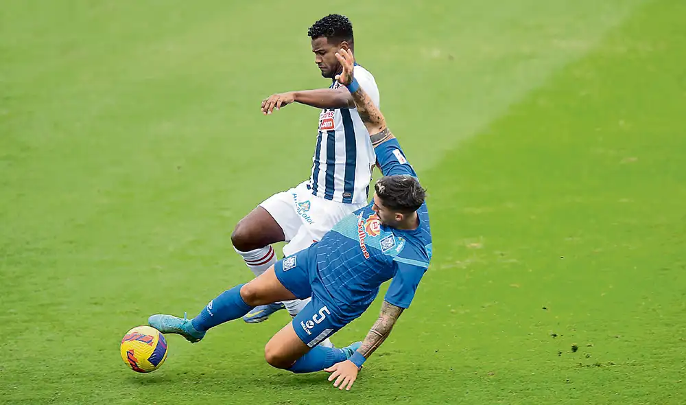 El único tanto del partido llegó por intermedio de Pablo Lavandeira. Foto: Liga 1