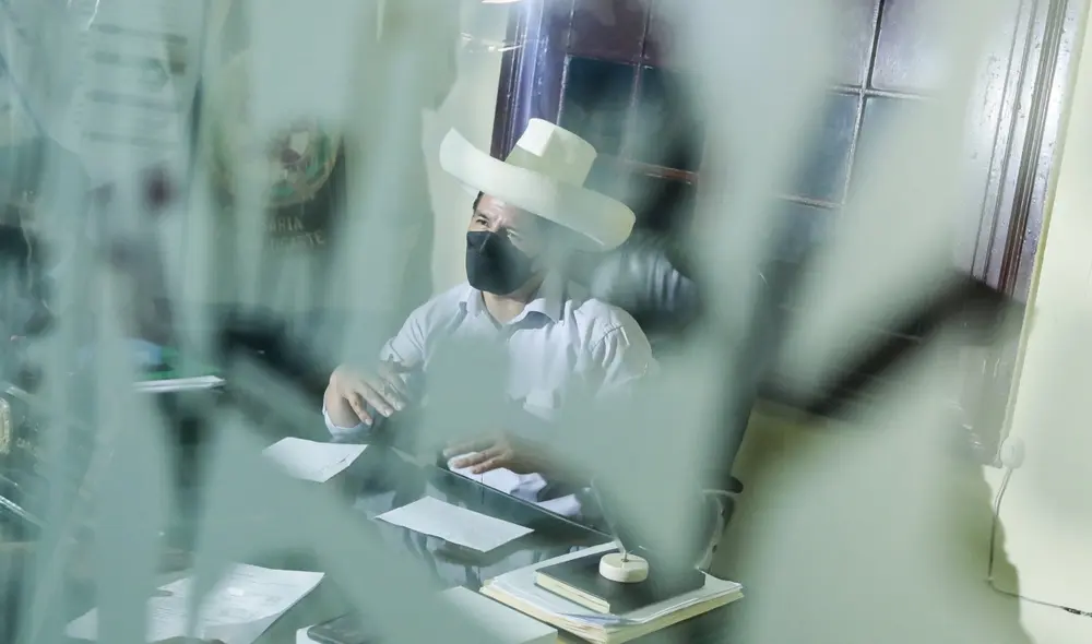 Según las leyes peruanas, en caso Castillo resulte culpable de todos los crímenes imputados, le correspondería un máximo de 35 años de prisión. Foto: PCM