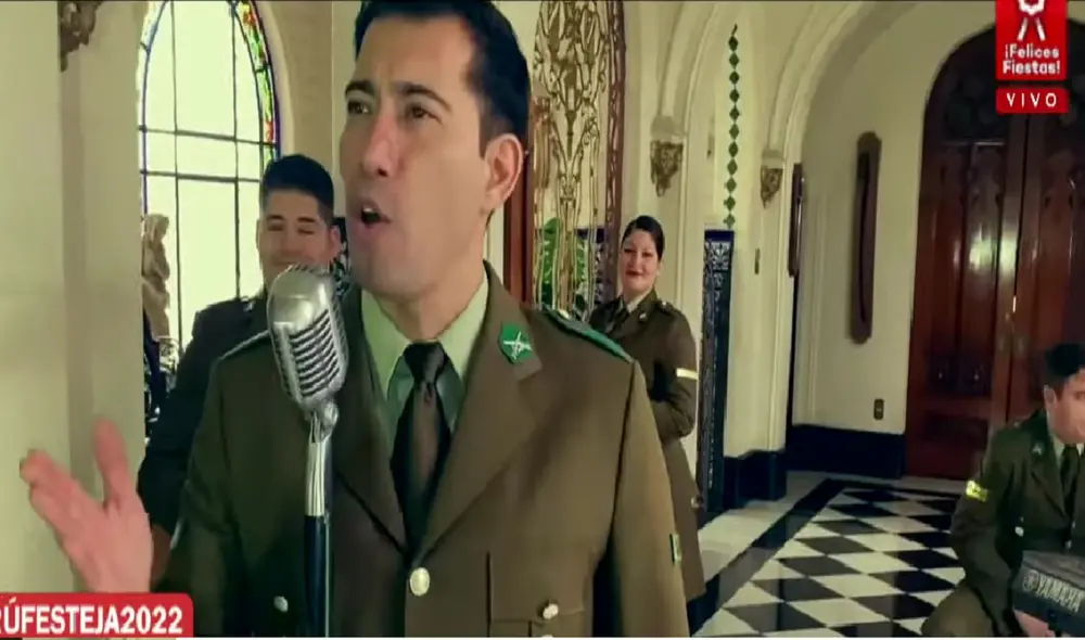 Carabineros rindieron homenaje al Perú. Foto: captura de Latina