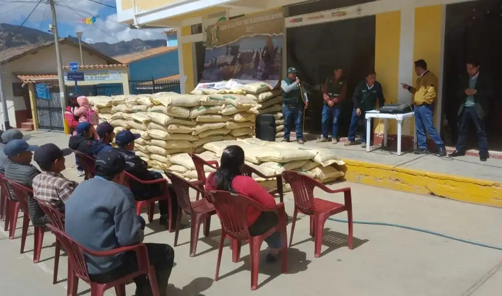 Guano de las islas para la agricultura familiar en Huánuco. Foto: Agro Rural Guano de las islas para la agricultura familiar en Huánuco. Foto: Agro Rural