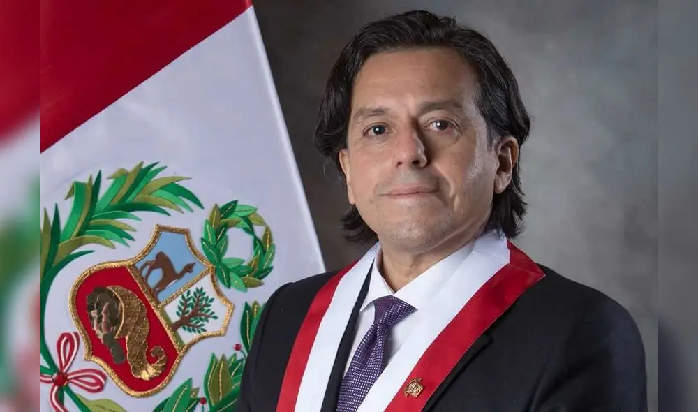 Edward Málaga sostuvo que viene circulando un borrador de una moción de vacancia contra Castillo. Foto: Congreso Edward Málaga sostuvo que viene circulando un borrador de una moción de vacancia contra Castillo. Foto: Congreso