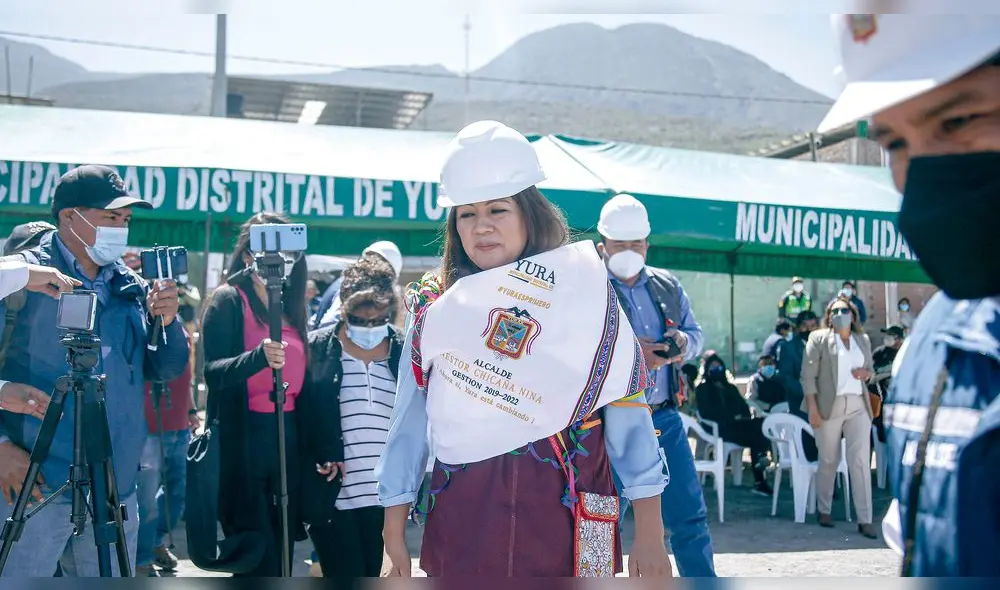 Problema. Gobernadora no pudo destrabar las obras que el Gobierno Regional tiene por contrata.