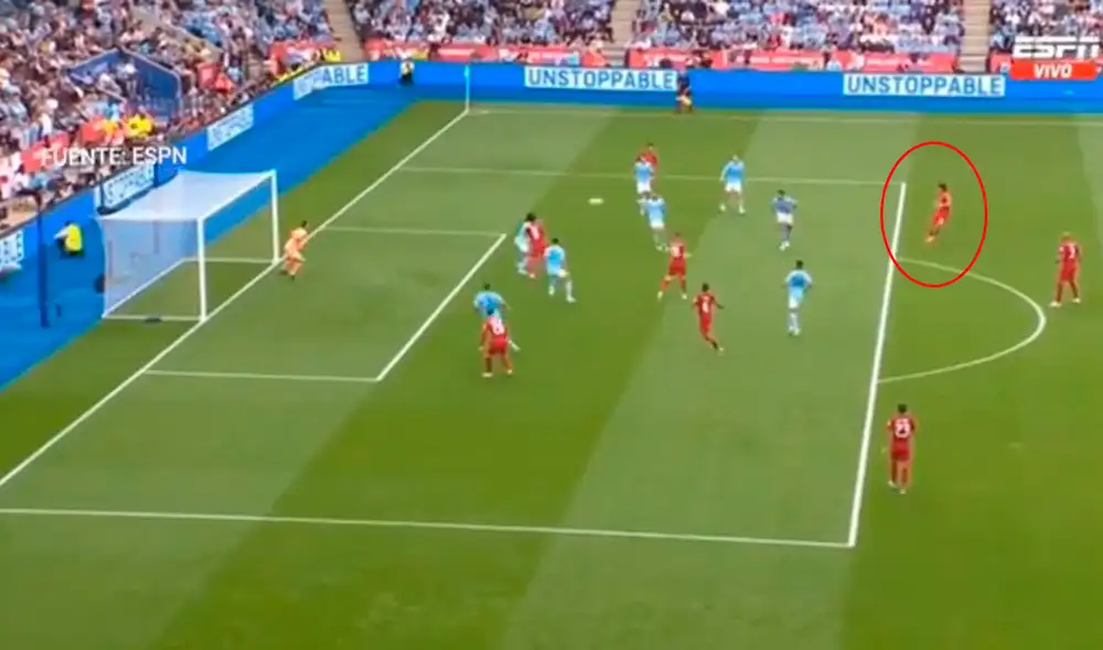 Liverpool se poner arriba en el marcador con un golazo de Alexander-Arnolds. Foto: captura ESPN Liverpool se poner arriba en el marcador con un golazo de Alexander-Arnolds. Foto: captura ESPN