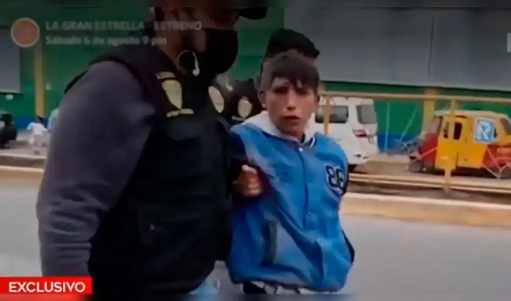 Alias 'mostrito' fue intervenido por el grupo terna en San Juan de Miraflores. Foto: captura video/América TV Alias 'mostrito' fue intervenido por el grupo terna en San Juan de Miraflores. Foto: captura video/América TV