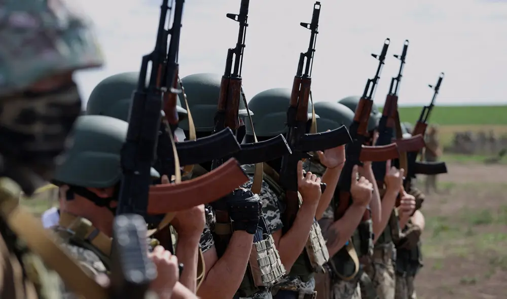 A los hijos de los voluntarios se les promete admisión preferencial a las universidades. Foto: AFP A los hijos de los voluntarios se les promete admisión preferencial a las universidades. Foto: AFP