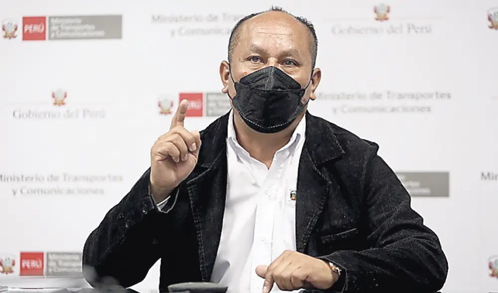 A la espera. Juan Silva Villegas es sindicado como miembro de una red liderada por el presidente Pedro Castillo que ofrecía obras en el MTC. Foto: Antonio Melgarejo/La República