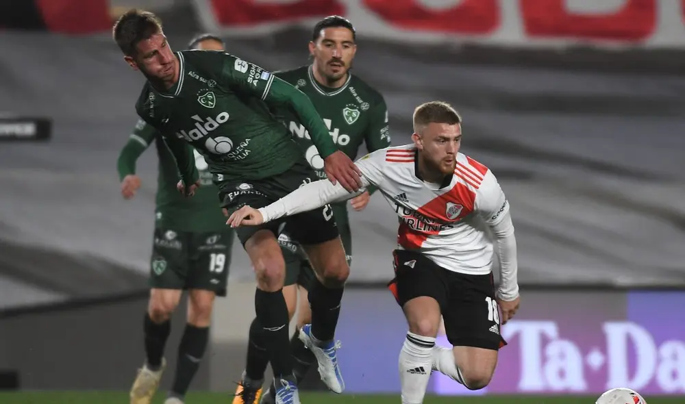 River Plate y Sarmiento juegan en el Estadio Monumental de Buenos Aires. Foto: River Plate/Twitter