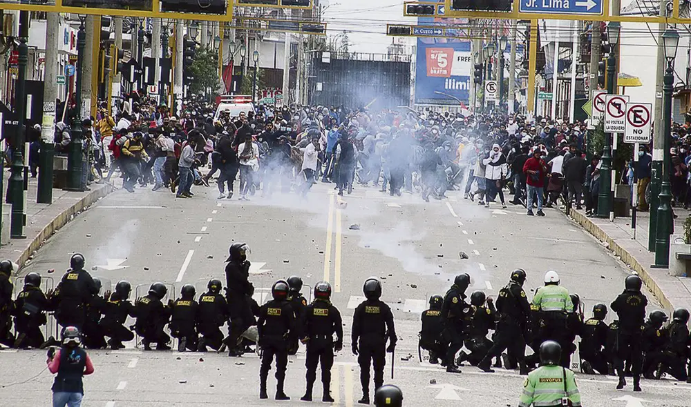Contrastes. En meses recientes, los Consejos de Ministros Descentralizados se han caracterizado por su realización con seguridad extrema para evitar el ingreso de manifestantes. Foto: difusión Contrastes. En meses recientes, los Consejos de Ministros Descentralizados se han caracterizado por su realización con seguridad extrema para evitar el ingreso de manifestantes. Foto: difusión