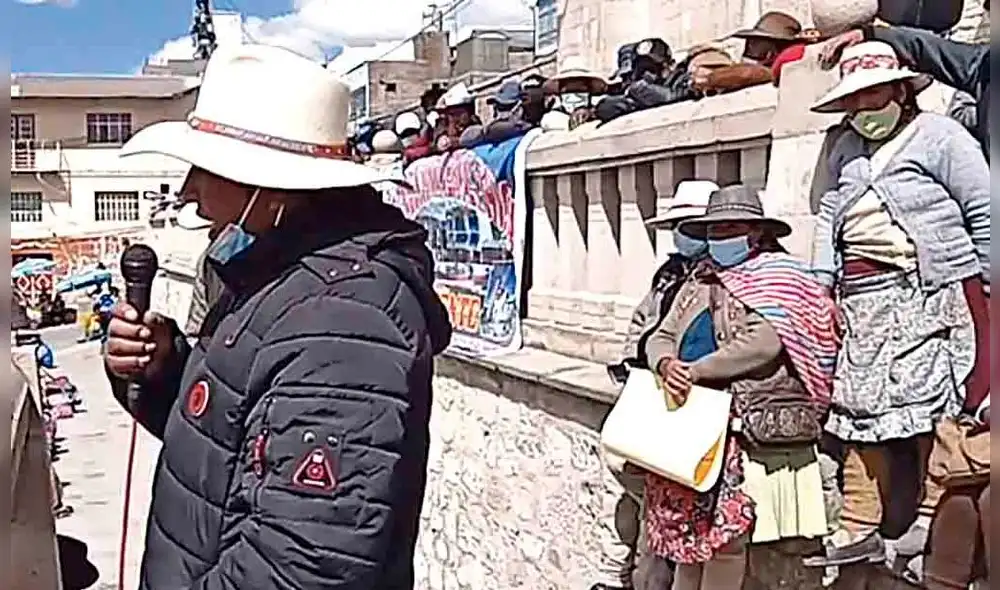 A favor. Población de Espinar apoya bono permanente con fondos de la minería. A favor. Población de Espinar apoya bono permanente con fondos de la minería.