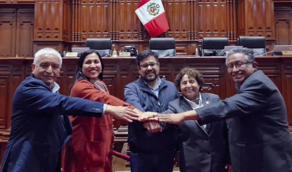 Flor Pablo es la portavoz de esta agrupación. Foto: Twitter Flor Pablo es la portavoz de esta agrupación. Foto: Twitter