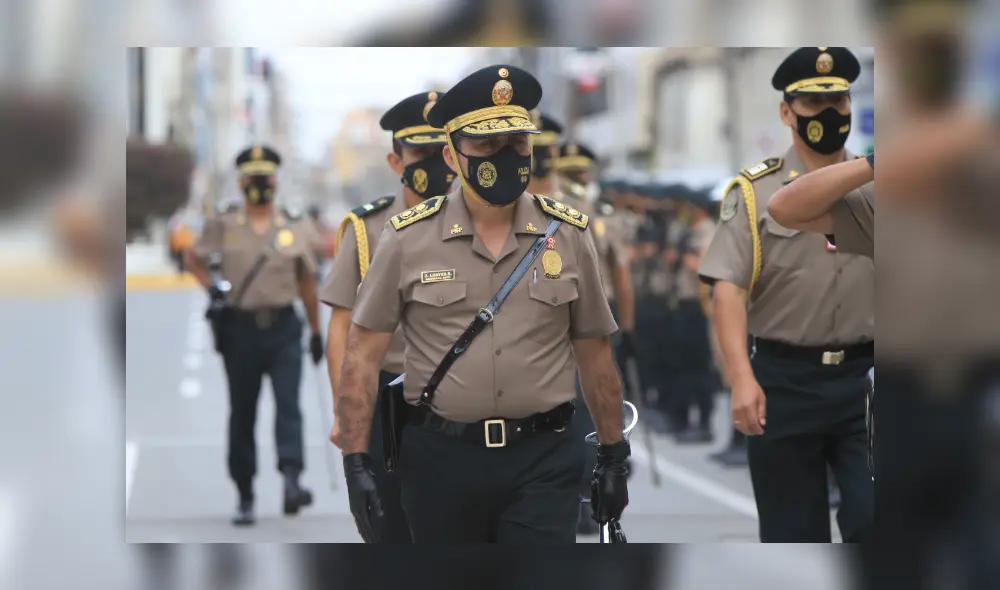 El jefe de la Oficina Defensorial de Lambayeque pidió al general PNP Santos Loiza destinar el mayor número de policías para el patrullaje a pie. Foto Clinton Medina/ La República
