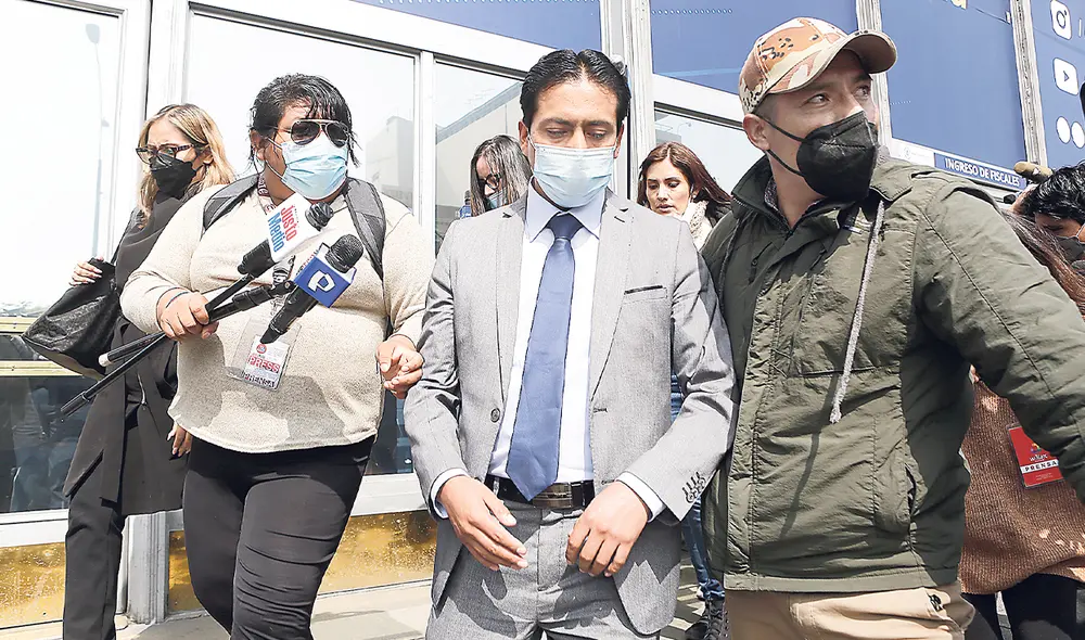 Diligencia. El congresista Díaz declaró ayer ante la Fiscalía. Foto: Marco Cotrina/La República Diligencia. El congresista Díaz declaró ayer ante la Fiscalía. Foto: Marco Cotrina/La República