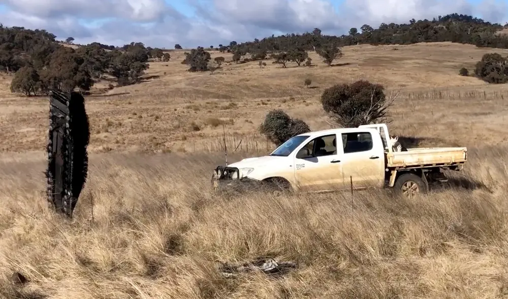 El extraño objeto caído del espacio fue hallado en tierras de cultivo de Australia. Foto: Brad Tucker El extraño objeto caído del espacio fue hallado en tierras de cultivo de Australia. Foto: Brad Tucker