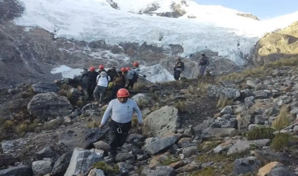 Una turista de nacionalidad brasileña falleció tras caer de una pendiente en la cordillera de Huayhuash. Foto: Tu Diario Huánuco Una turista de nacionalidad brasileña falleció tras caer de una pendiente en la cordillera de Huayhuash. Foto: Tu Diario Huánuco