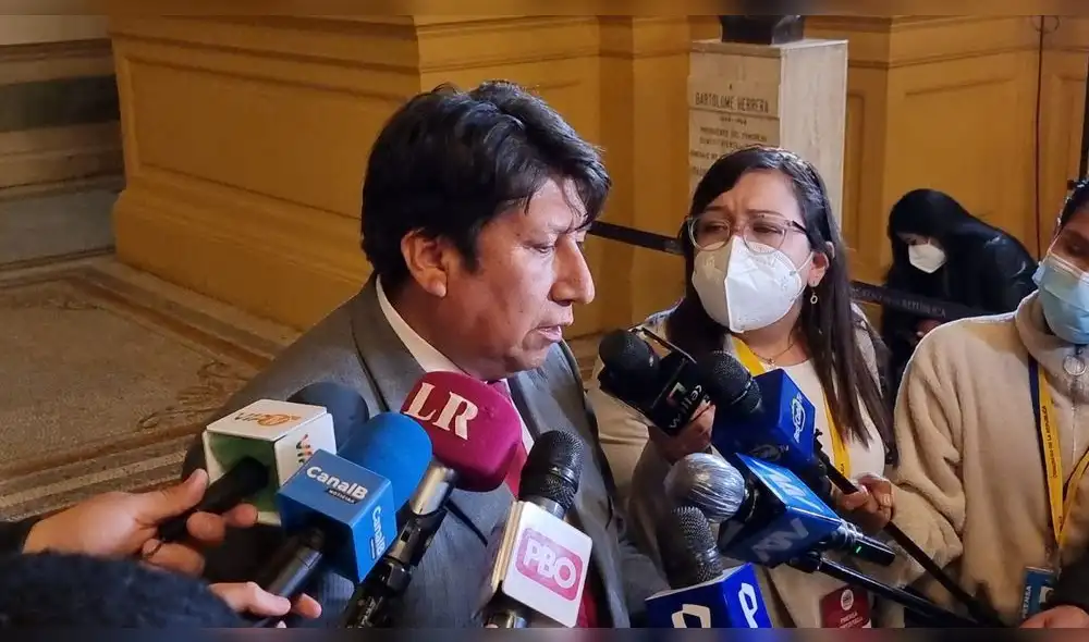 Waldemar Cerrón consideró que no existe causa justa para negarle el viaje a Pedro Castillo a Colombia. Foto: Giuliana Castillo/URPI - LR Waldemar Cerrón consideró que no existe causa justa para negarle el viaje a Pedro Castillo a Colombia. Foto: Giuliana Castillo/URPI - LR