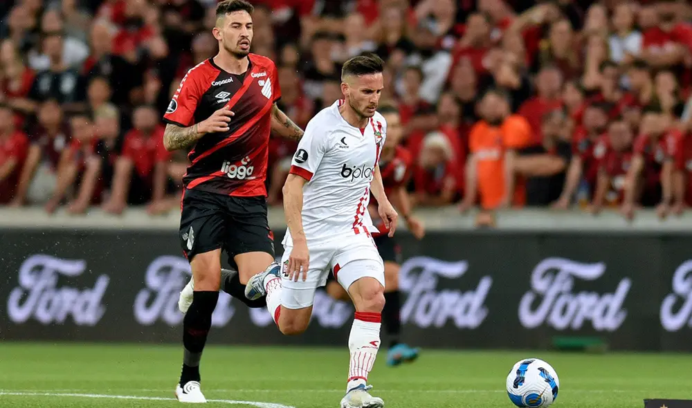 Athletico Paranaense vs. Internacional están igualando sin goles en el Arena da Baixada. Foto: @EdelpOficial