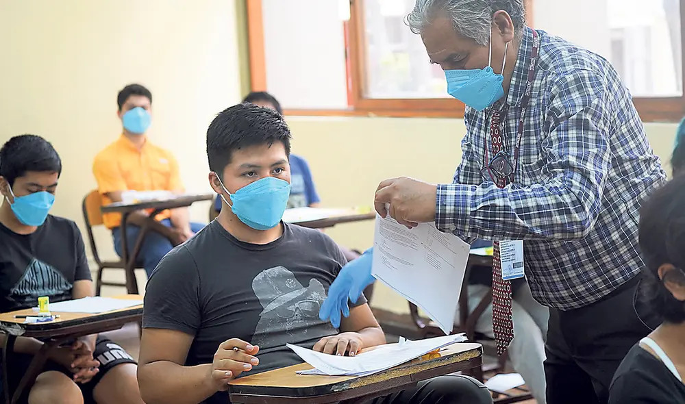 Controversia. Un sector aprueba que regresen los catedráticos de más de 70 años, otro señala que norma frenará la renovación generacional de profesores. Foto: difusión Controversia. Un sector aprueba que regresen los catedráticos de más de 70 años, otro señala que norma frenará la renovación generacional de profesores. Foto: difusión