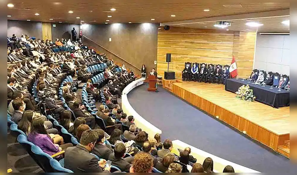 Exhorto. Fernández Dávila lamentó la situación del país. Foto: La República