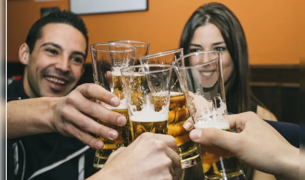 La cerveza, una de las bebidas más consumidas en el mundo, tiene su propia fecha de celebración. Foto: Verne