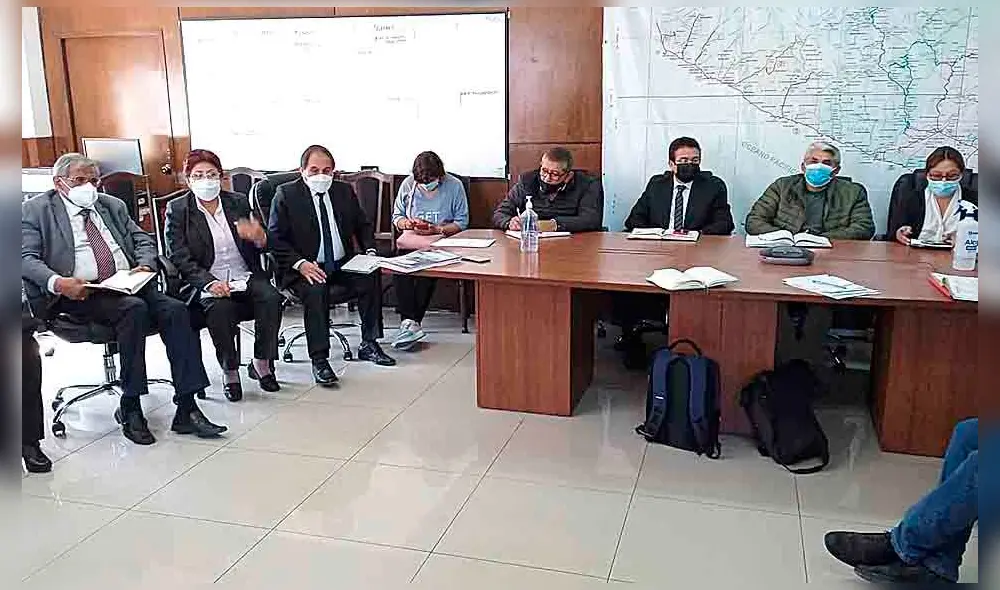 Reclamos. Directores se reunieron con gerente. Foto: La República