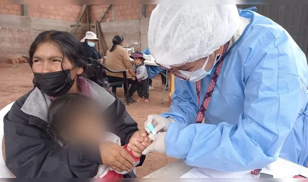 Lisxina creó un vínculo cercano con las madres de San Sebastián para conseguir que el porcentaje de anemia de sus hijos se reduzca. Foto: Pronabec