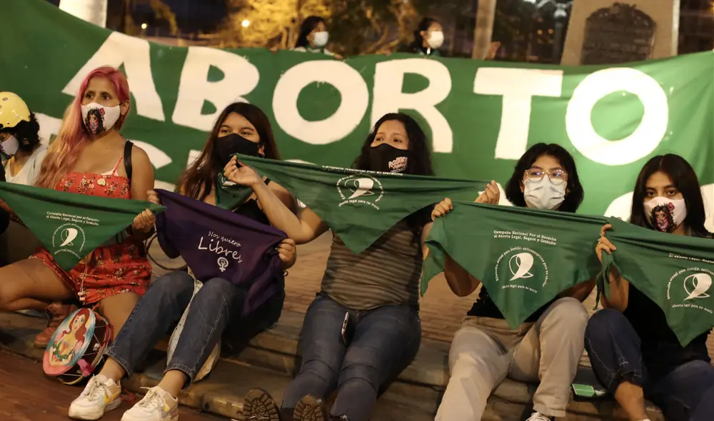 Ciudadanos peruanos dan su opinión sobre aborto en el país. Foto: La República Ciudadanos peruanos dan su opinión sobre aborto en el país. Foto: La República