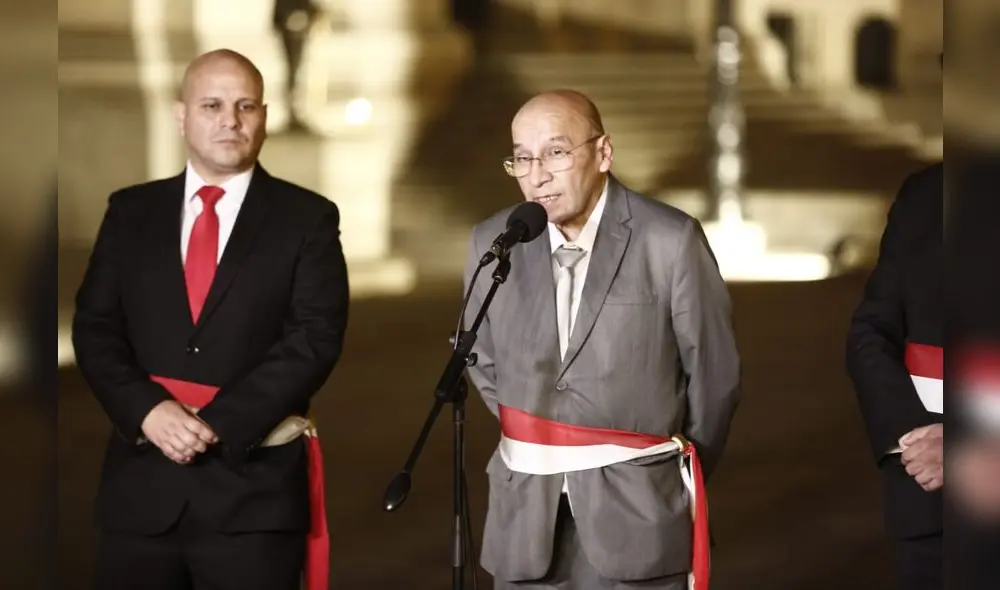 Burneo Farfán entra al MEF en reemplazo de Óscar Graham. Foto: La República / Marco Cotrina Burneo Farfán entra al MEF en reemplazo de Óscar Graham. Foto: La República / Marco Cotrina