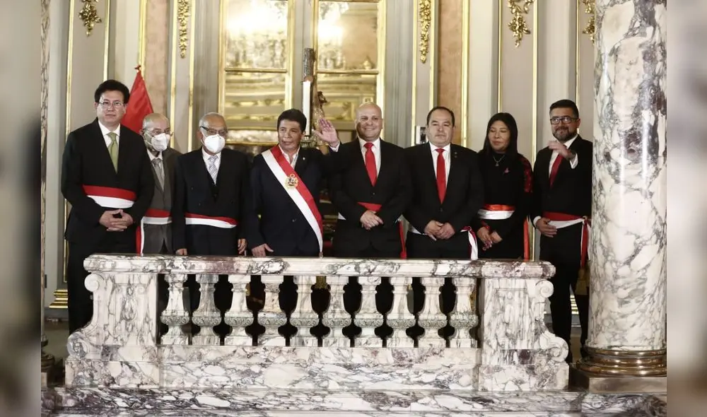 Pedro Castillo tomó juramento a 6 ministros. Foto: Marco Cotrina/La República Pedro Castillo tomó juramento a 6 ministros. Foto: Marco Cotrina/La República