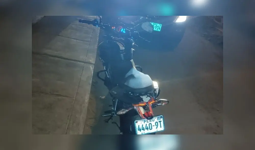 Moto fue hallada en la intersección de las calles Putumayo y Sushe, en el barrio La intendencia. Foto: PNP Moto fue hallada en la intersección de las calles Putumayo y Sushe, en el barrio La intendencia. Foto: PNP