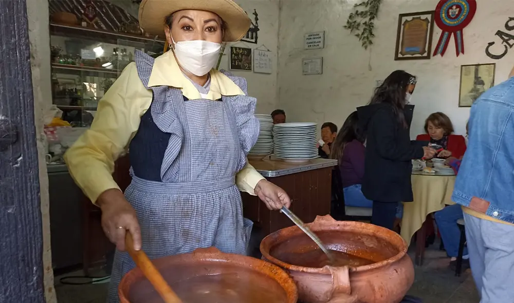 El adobo es un plato tradicional de la picantería arequipeña. Foto: URPI/Wilder Pari El adobo es un plato tradicional de la picantería arequipeña. Foto: URPI/Wilder Pari