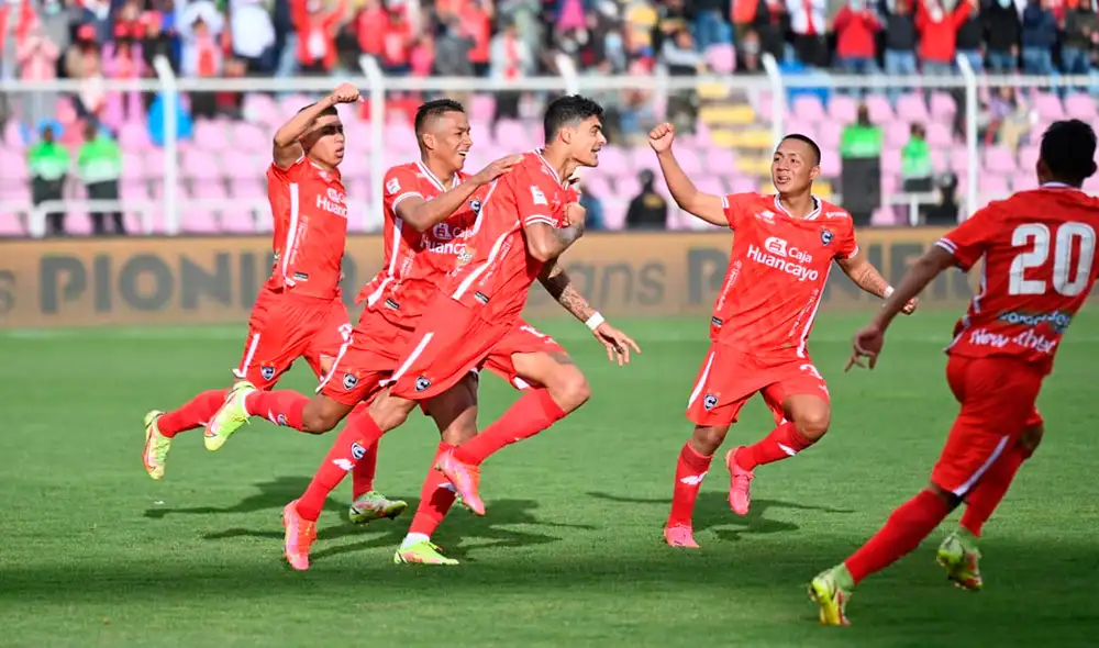 El Papá puede quedar como nuevo puntero si le gana a Universitario. Foto: Cienciano El Papá puede quedar como nuevo puntero si le gana a Universitario. Foto: Cienciano