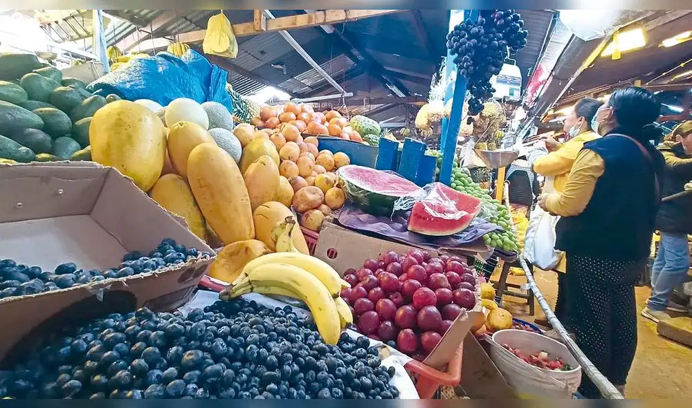 Subida. Precios aún no bajan en mercados como se esperaba. Foto: La República Subida. Precios aún no bajan en mercados como se esperaba. Foto: La República