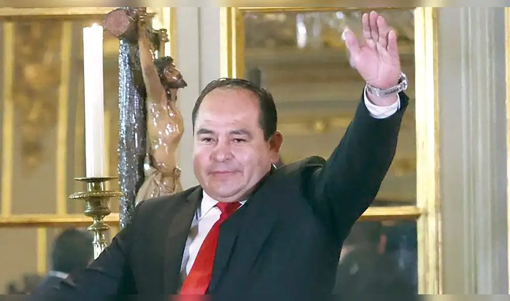 César Paniagua juró como nuevo ministro de Vivienda, Construcción y Saneamiento, el pasado 5 de agosto. Cuatro días antes Sunass lo declaró habil para ser director de Seda Cusco.