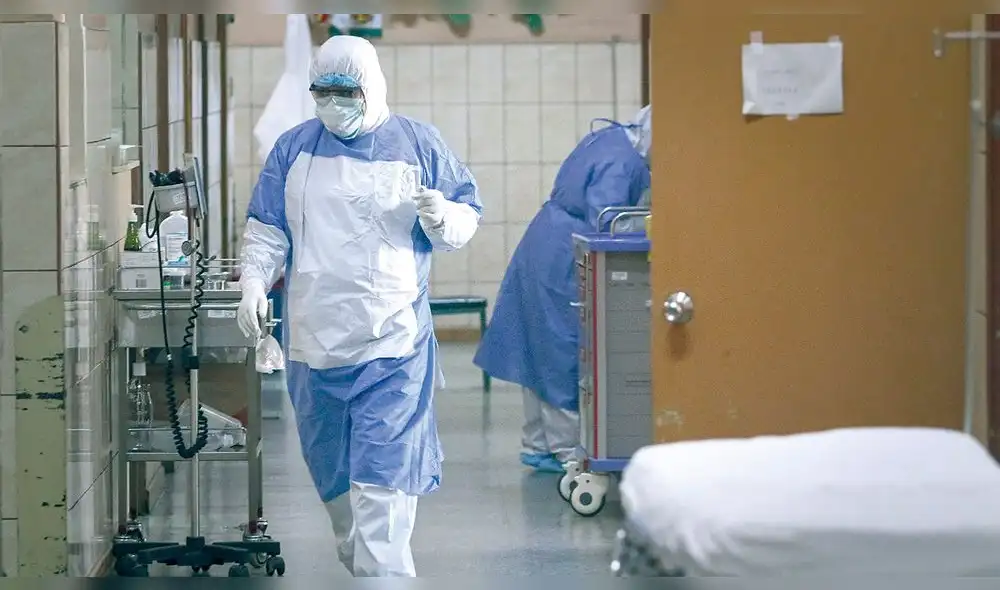 En alerta. Personal de salud preparado para atender casos. Foto: La República/Archivo En alerta. Personal de salud preparado para atender casos. Foto: La República/Archivo