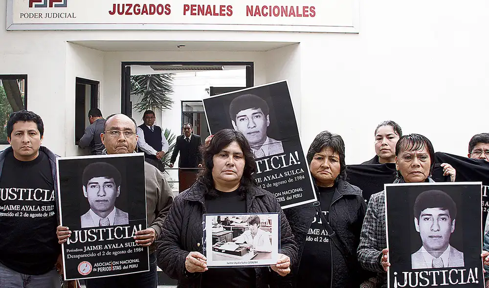 Víctima. Familiares del periodista Jaime Ayala exigen justicia. Foto: Virgilio Grajeda/La República Víctima. Familiares del periodista Jaime Ayala exigen justicia. Foto: Virgilio Grajeda/La República
