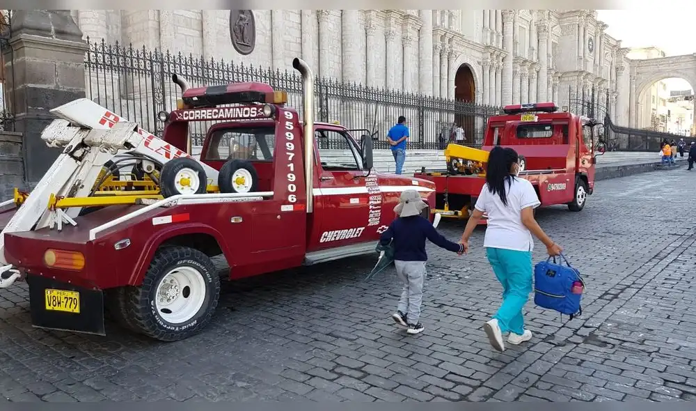 Grúas dejaron de operar. Foto: La República Grúas dejaron de operar. Foto: La República