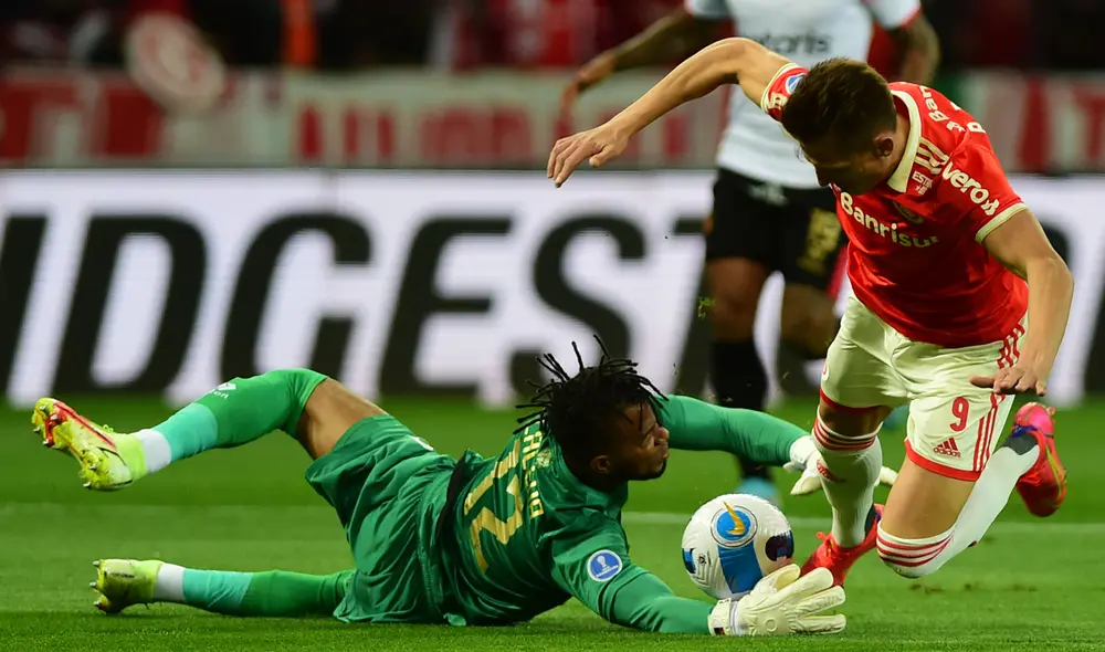 Carlos Cáceda debutó como futbolista profesional en 2008 con la camiseta de Alianza Atlético. Foto: EFE Carlos Cáceda debutó como futbolista profesional en 2008 con la camiseta de Alianza Atlético. Foto: EFE