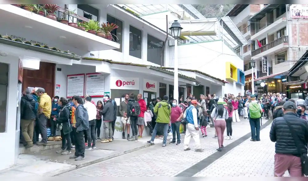 Sin problemas. Visitantes desde ayer ya pueden comprar sus boletos en el mismo Machupicchu Pueblo. Foto: La República