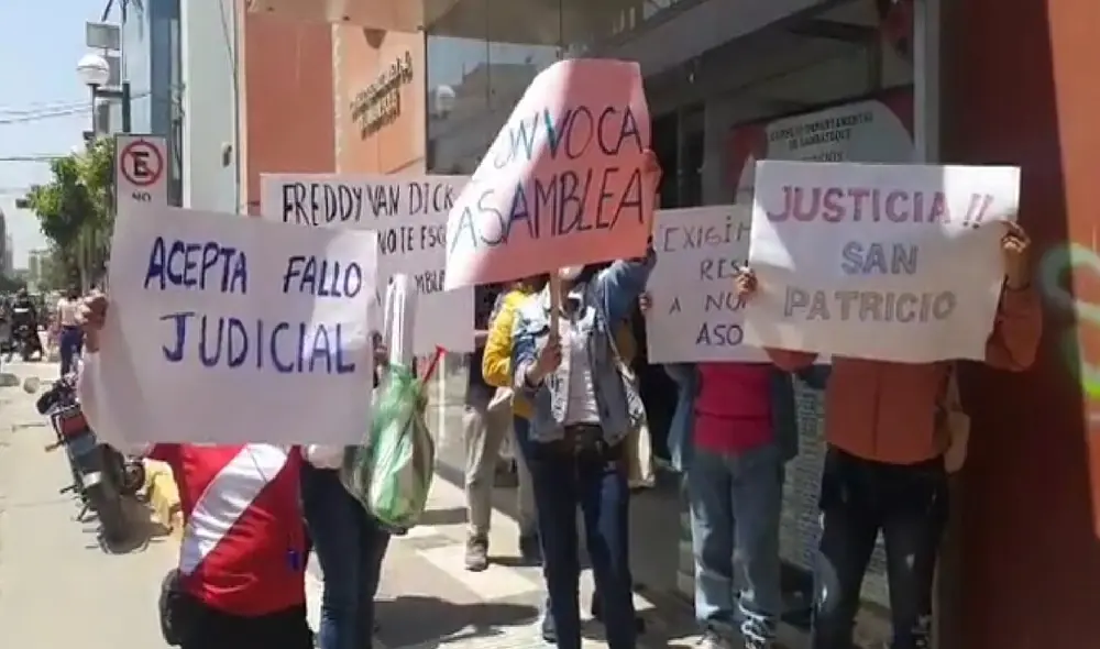 Miembros de la Asociación Provivienda San Patricio denunciaron que el proyecto al que aportaron solo registra un avance del 10%. Foto: Rosa Quincho/URPI-GLR/LR-Norte Miembros de la Asociación Provivienda San Patricio denunciaron que el proyecto al que aportaron solo registra un avance del 10%. Foto: Rosa Quincho/URPI-GLR/LR-Norte