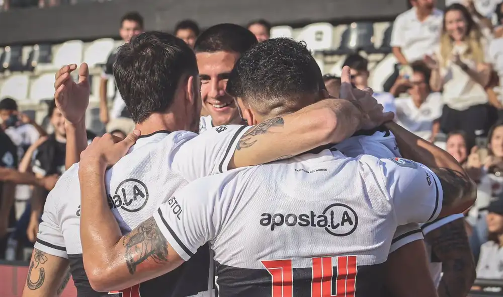 Olimpia recibió a Cerro Porteño en una nueva edición del clásico de Paraguay. Foto: Olimpia/Twitter