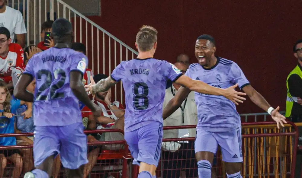 Alaba marcó de tiro libre. Foto: LaLiga Alaba marcó de tiro libre. Foto: LaLiga