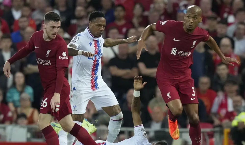 Liverpool y Crystal Palace juegan en Anfield. Foto: EFE Liverpool y Crystal Palace juegan en Anfield. Foto: EFE