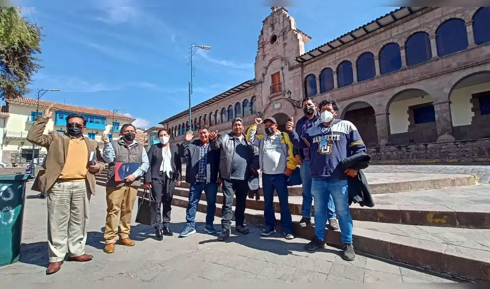 Representantes de sindicatos de transportistas de Ayacucho, Apurímac, Arequipa y Puno llegaron a Cusco. Foto: Alexander Flórez/URPI Representantes de sindicatos de transportistas de Ayacucho, Apurímac, Arequipa y Puno llegaron a Cusco. Foto: Alexander Flórez/URPI