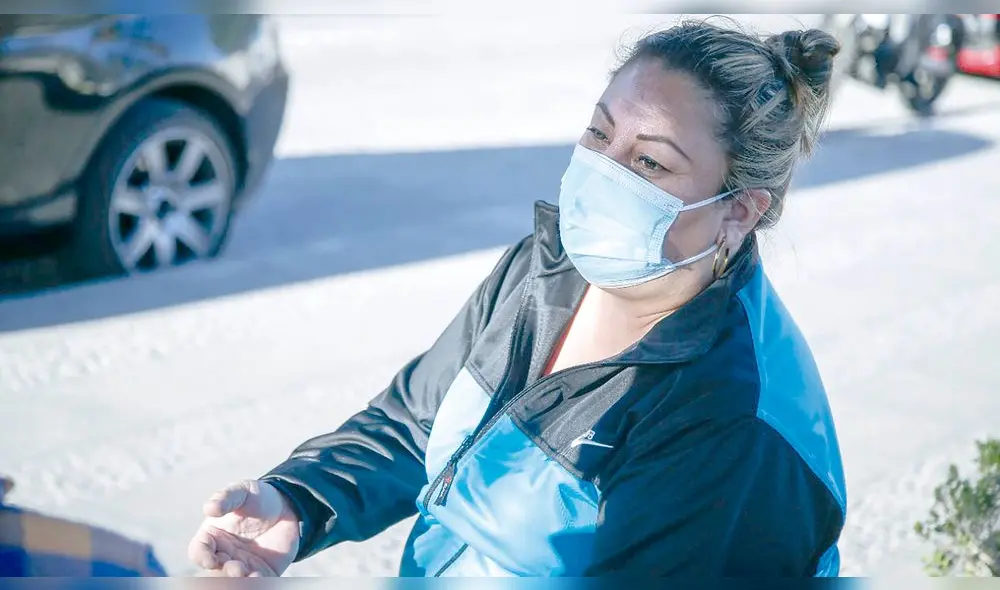 En cuestión. Flor de María Méndez sostiene que su título es verídico, sin embargo, no tiene cómo demostrarlo. Foto: La República En cuestión. Flor de María Méndez sostiene que su título es verídico, sin embargo, no tiene cómo demostrarlo. Foto: La República