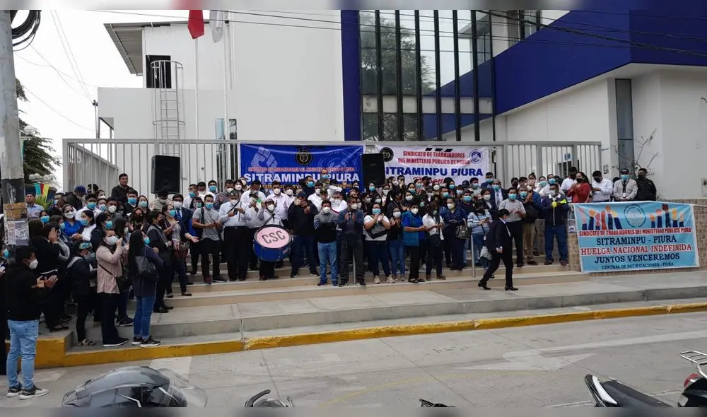 Trabajadores asumieron medida de fuerza de forma indefinida. Foto: Sitraminpu Trabajadores asumieron medida de fuerza de forma indefinida. Foto: Sitraminpu