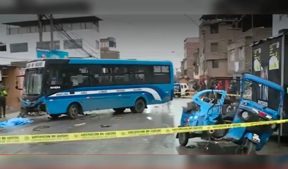 Testigos afirman que el conductor de la unidad de transporte público iba a excesiva velocidad. Foto captura de América noticias