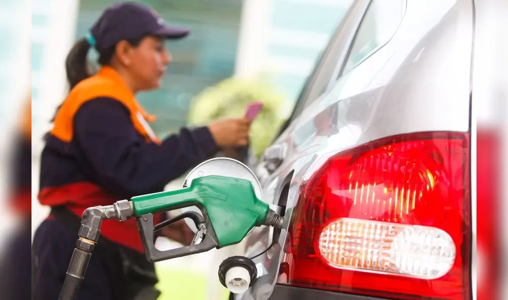 Comas, Villa María del Triunfo, San Juan de Lurigancho son algunos de los distritos que presentaron un menor precio para el diésel B5 S50 UV. Foto: Andina